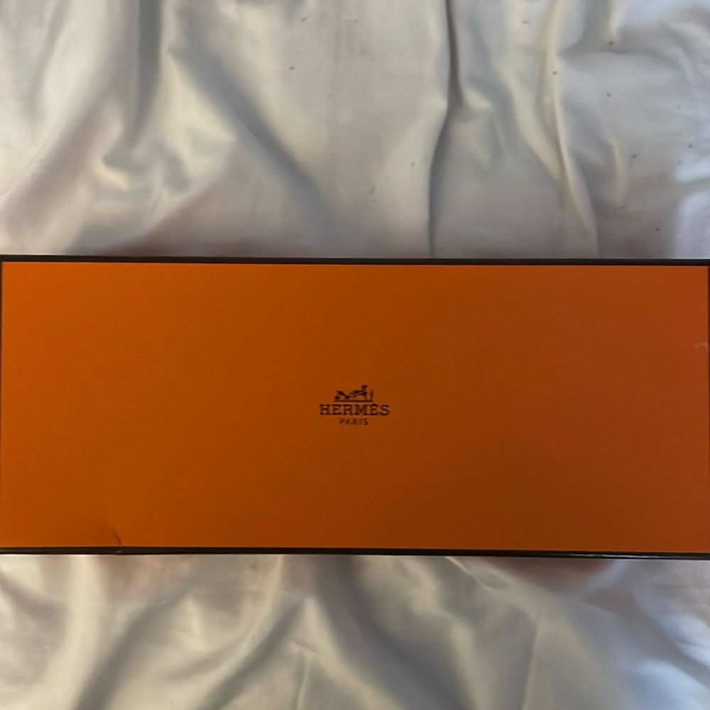 Hermes box